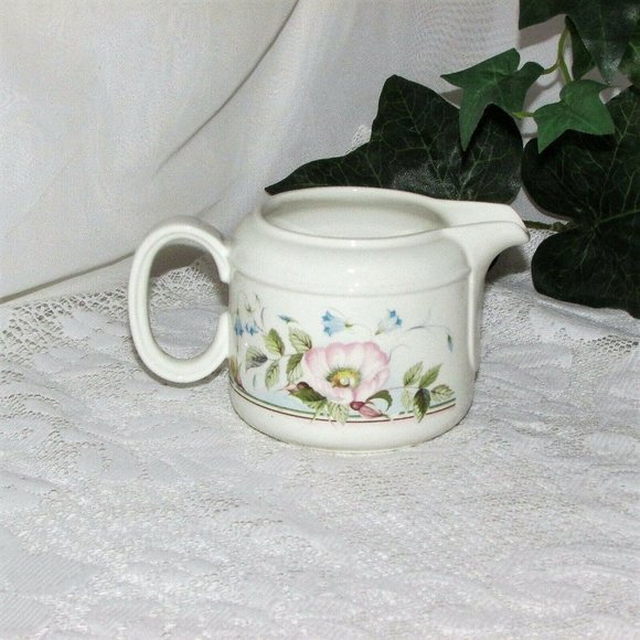 J & G MEAKIN DAMASK ROSE Trend Creamer Pink Floral Jug Cottagecore - Picture 2 of 7